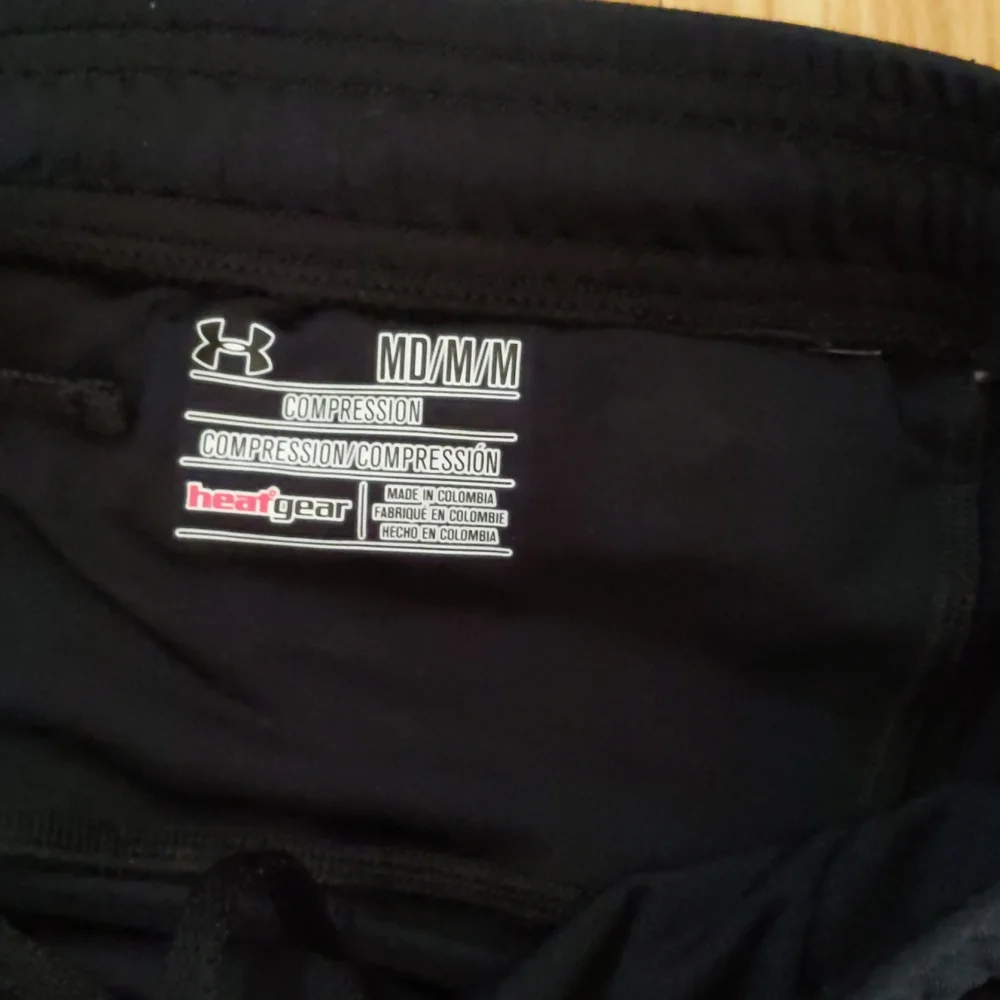 Under Armour compression pants boy's medium - Picture 3 of 5